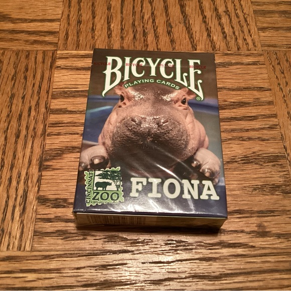 Fiona the Hippo Playing Cards- new - Picture 1 of 4